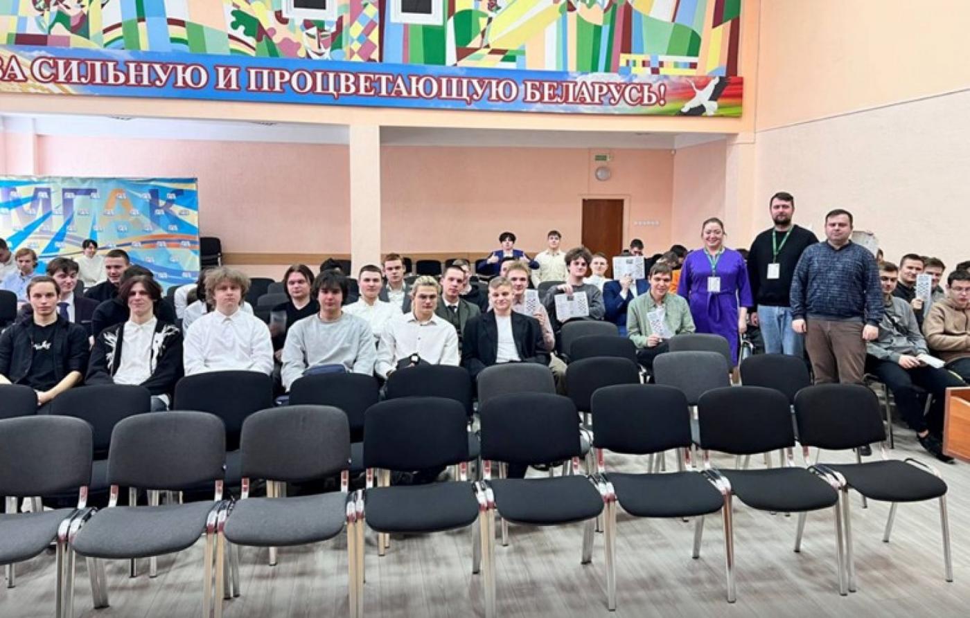 Выпускники МГАК обсудили с представителем ПСФ возможности заочного сокращенного обучения